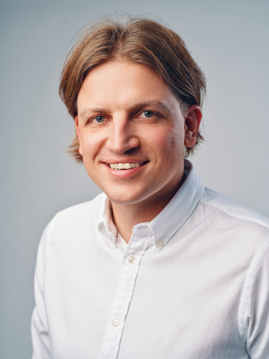 Fabian Pirker, Geschäftsführung